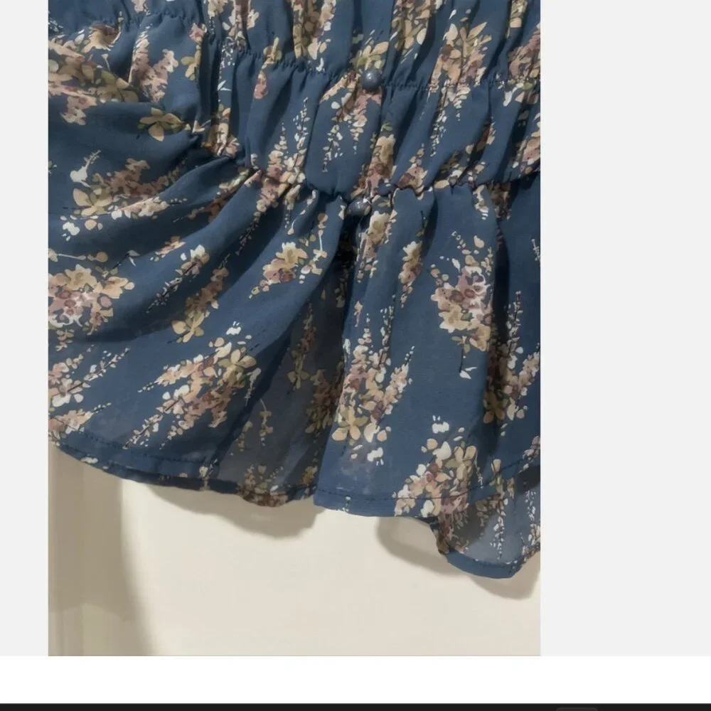 SHEIN L Blue Floral Sheer Short Sleeve Button Detail V-Neck Blouse Shirt Top - Picture 5 of 11